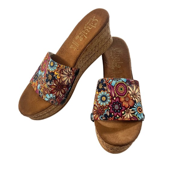 Chula Shoes - Wedge Sandals size 9